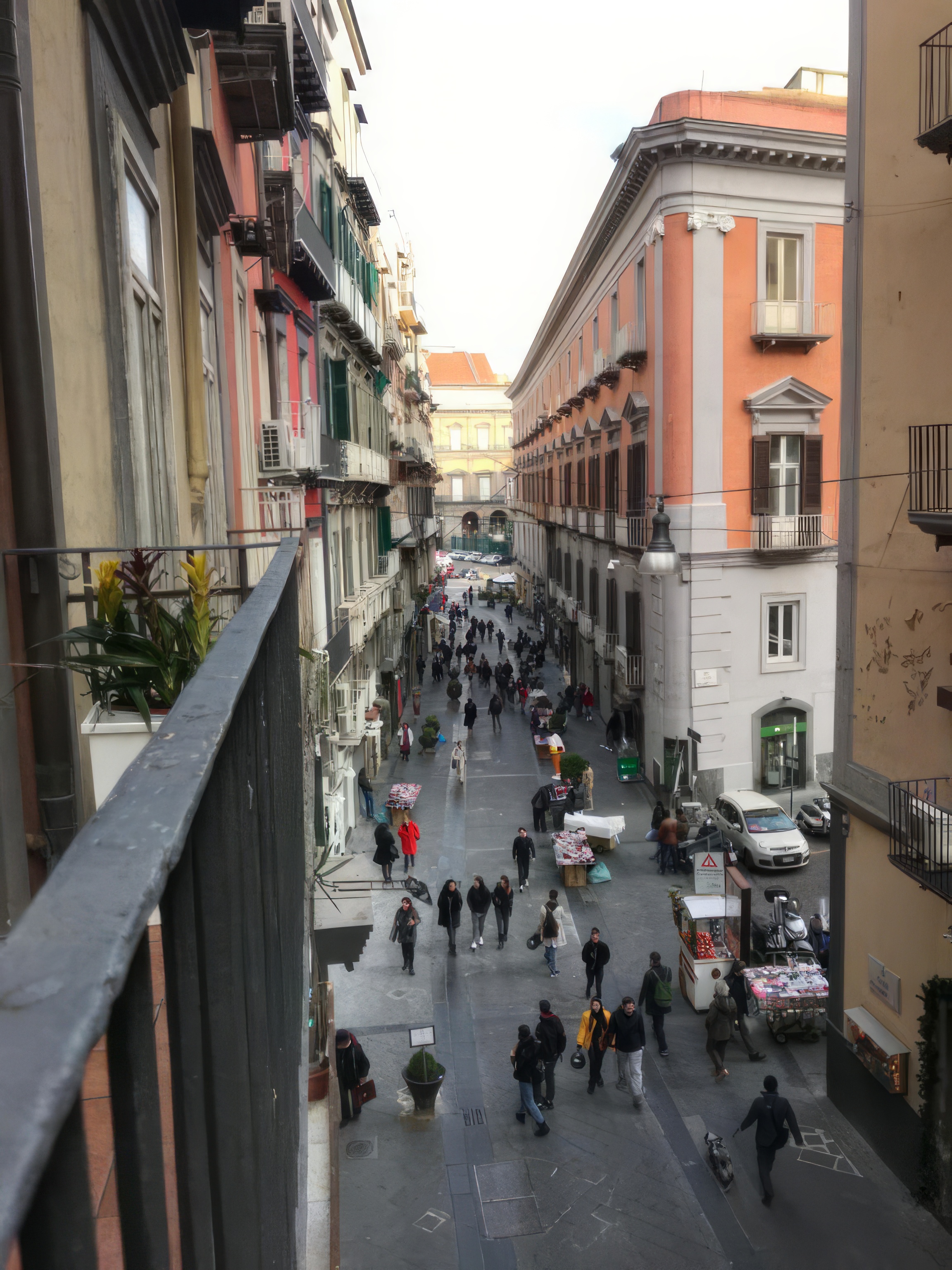 Camera 1 - BaseNapoli Plebiscito